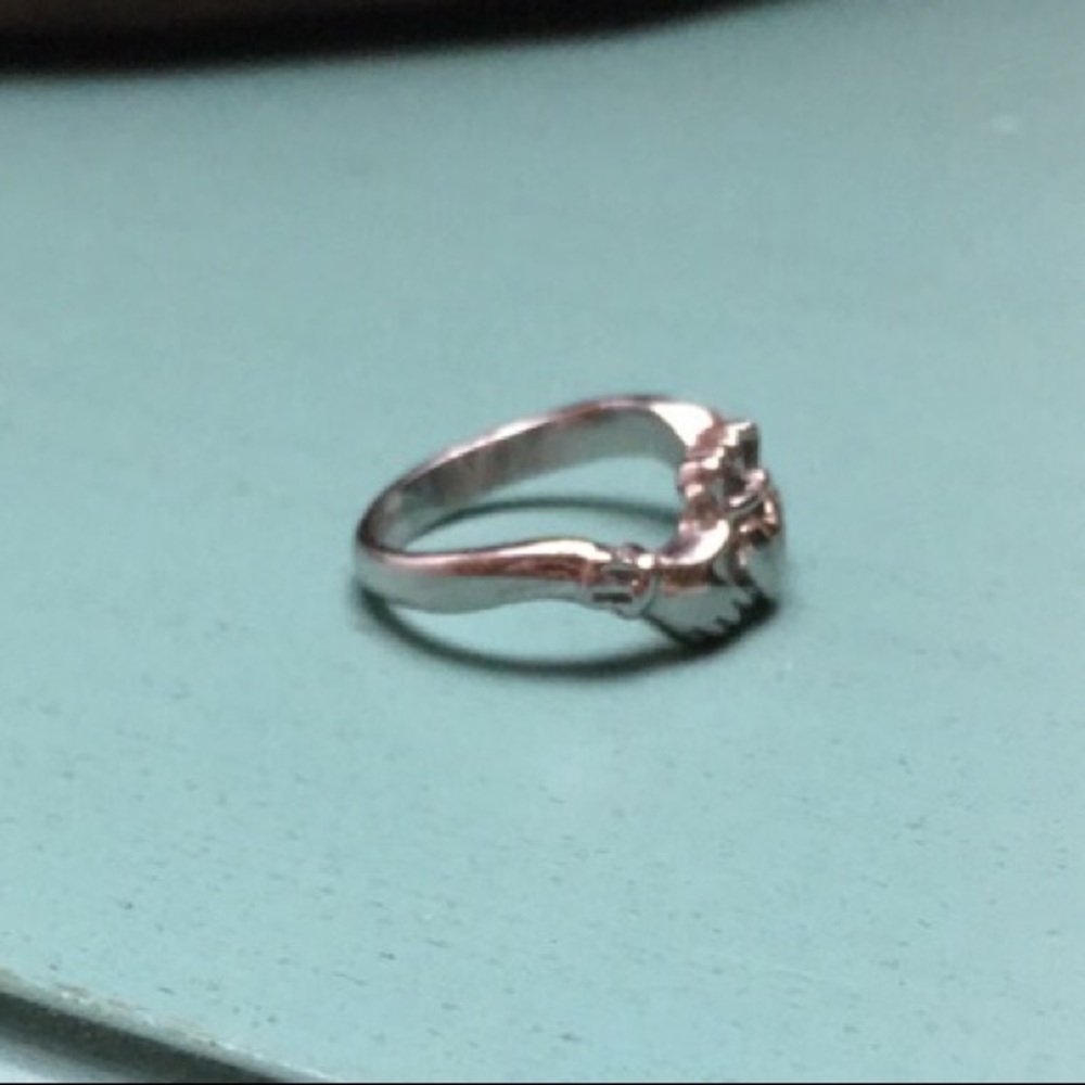 Claddagh ring. - Picture 2 of 2